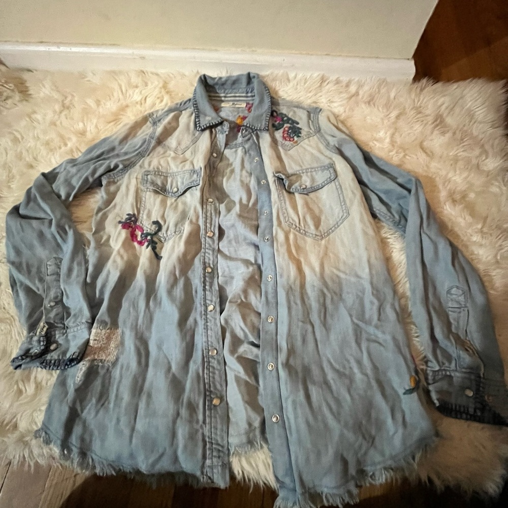 Jachs girlfriend button down
